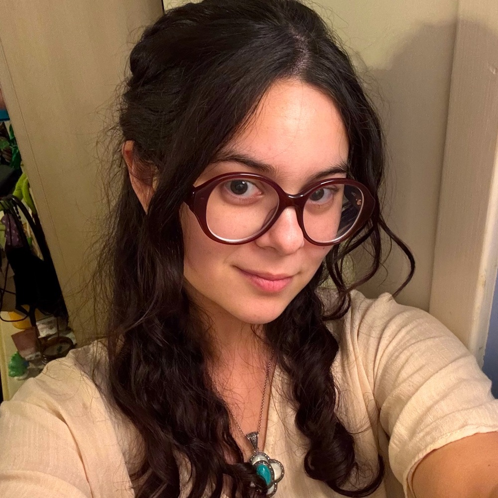 Meet your Posher, Tia